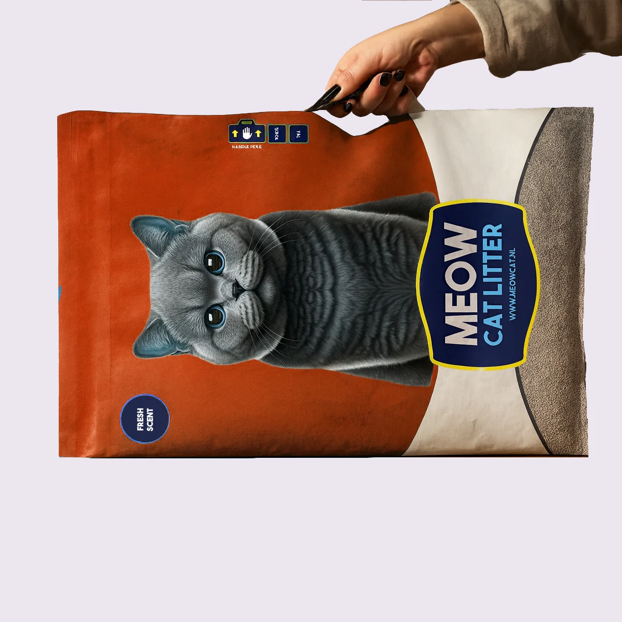 عکس چهارم خاک گربه Meo Cat مدل گرانول سوپرکلامپ معطر وزن 10 کیلوگرم