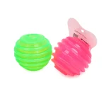 عکس اسباب‌بازی سگ و گربه مدل توپ شیاردار – ۵۰ گرم